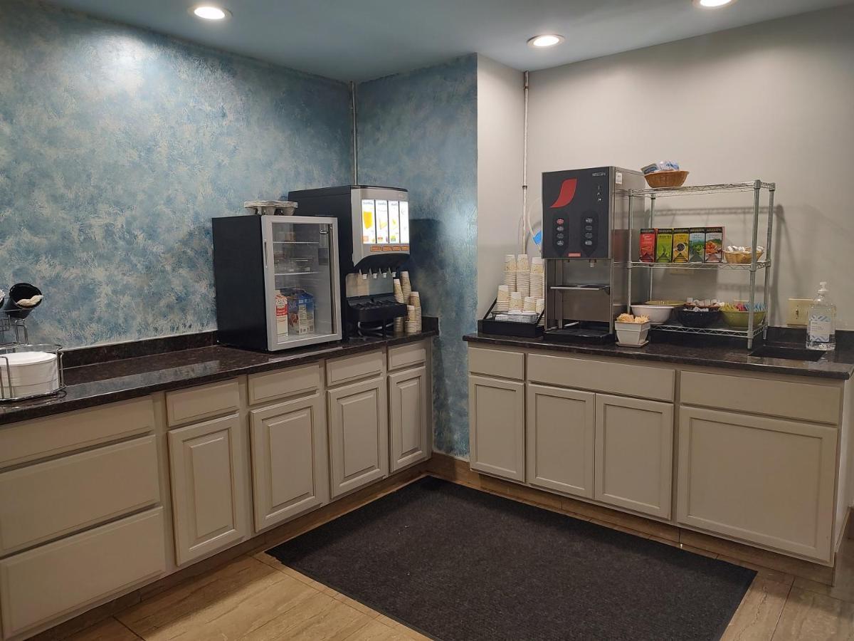 Hilltop Inn & Suites, Near Foxwoods Casino نورث ستونينغتون المظهر الخارجي الصورة