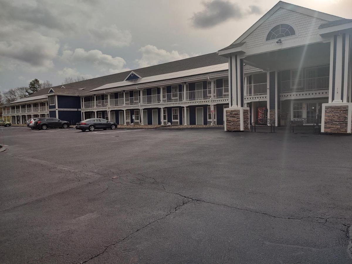 Hilltop Inn & Suites, Near Foxwoods Casino نورث ستونينغتون المظهر الخارجي الصورة