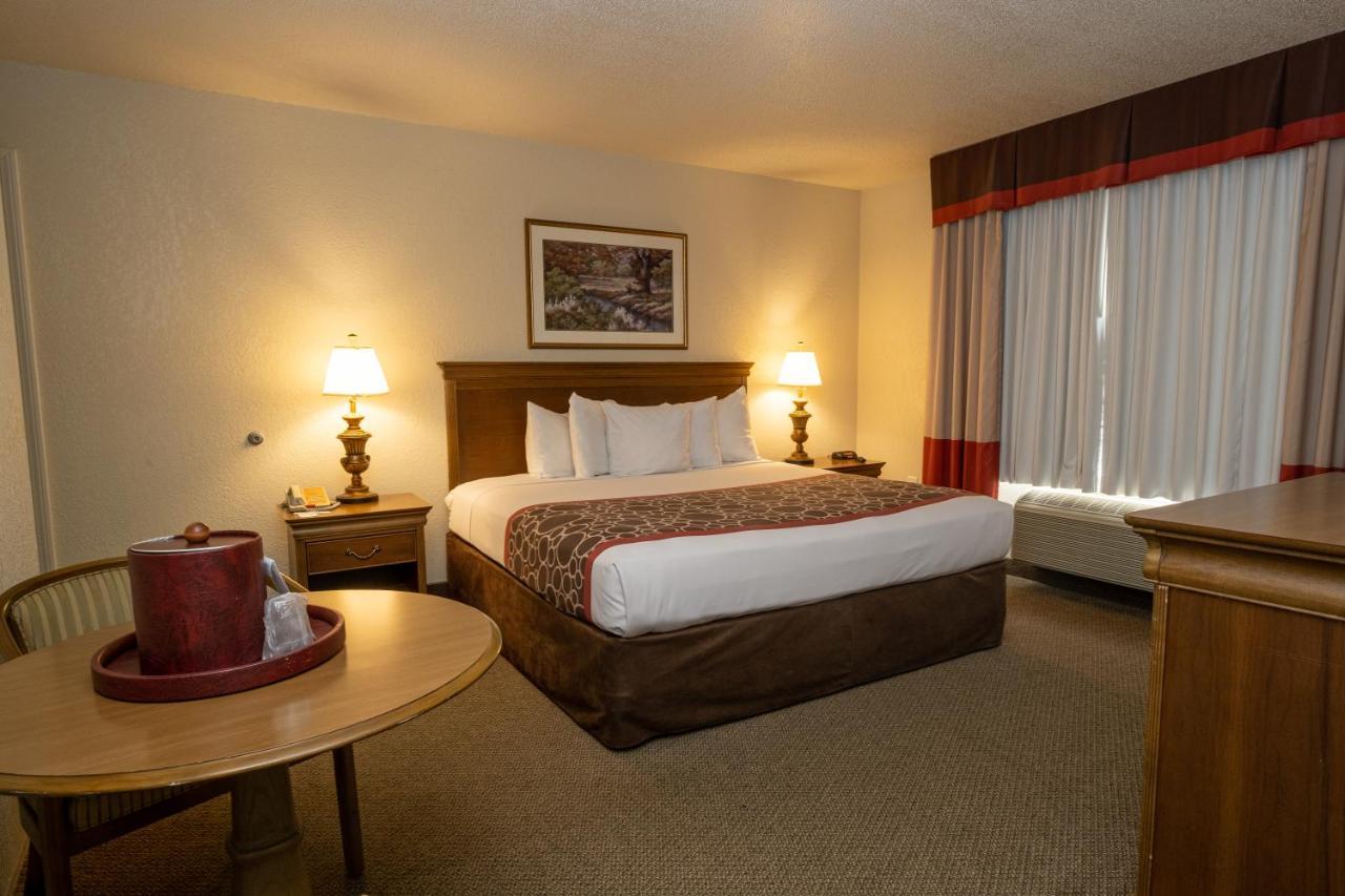 Hilltop Inn & Suites, Near Foxwoods Casino نورث ستونينغتون المظهر الخارجي الصورة