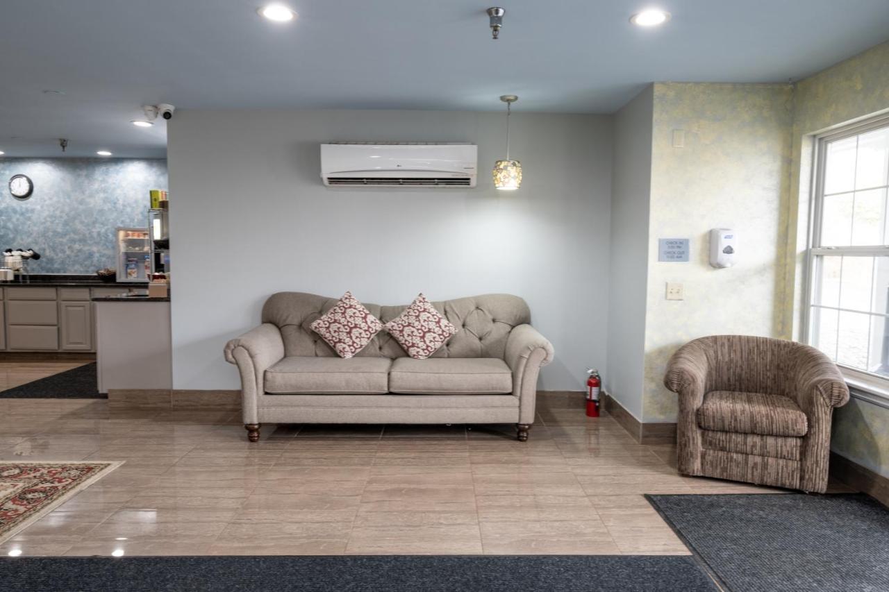 Hilltop Inn & Suites, Near Foxwoods Casino نورث ستونينغتون المظهر الخارجي الصورة