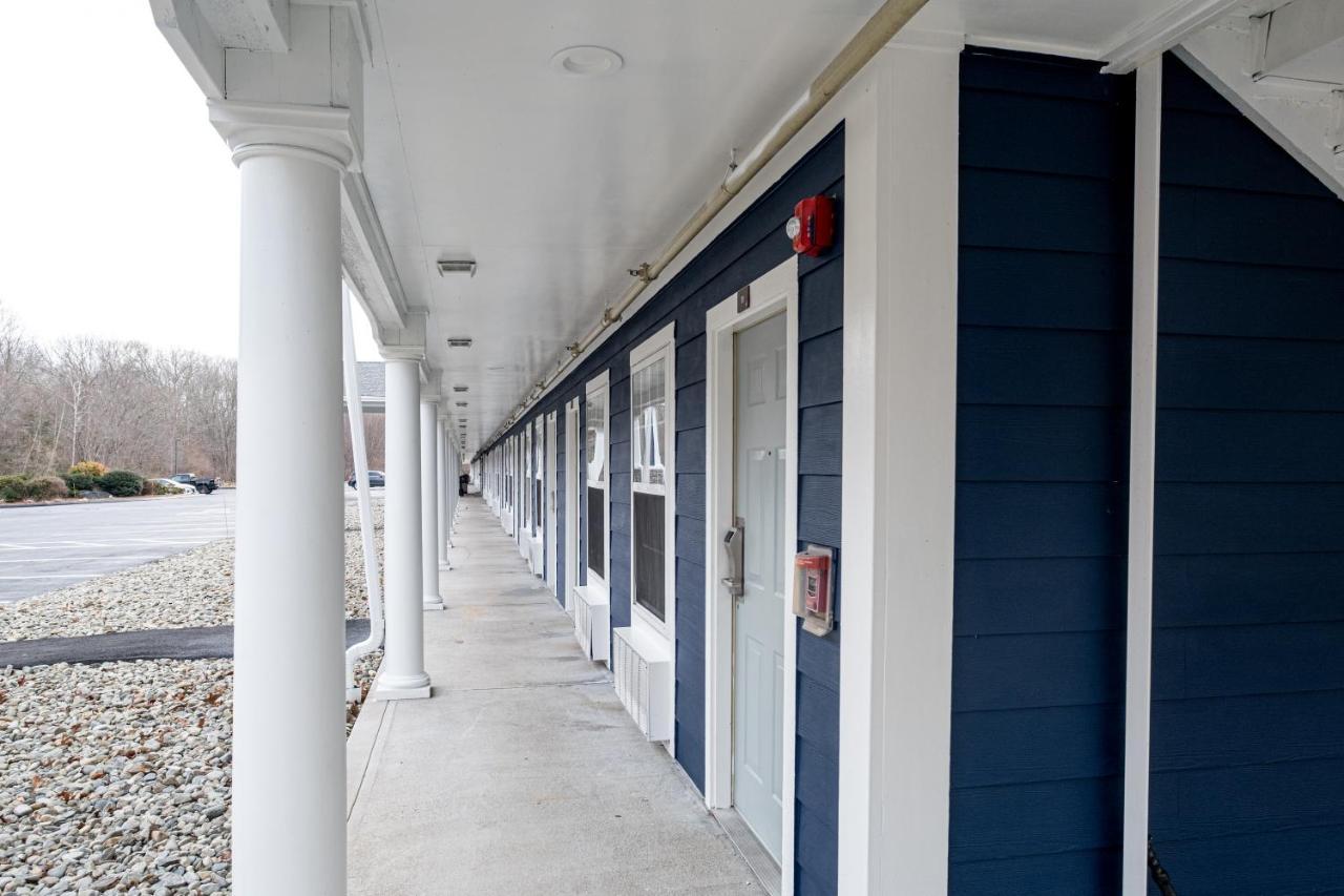 Hilltop Inn & Suites, Near Foxwoods Casino نورث ستونينغتون المظهر الخارجي الصورة