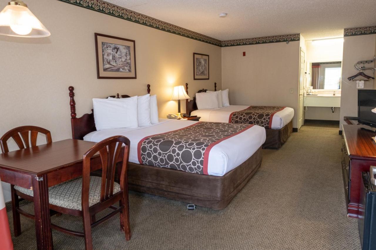 Hilltop Inn & Suites, Near Foxwoods Casino نورث ستونينغتون المظهر الخارجي الصورة