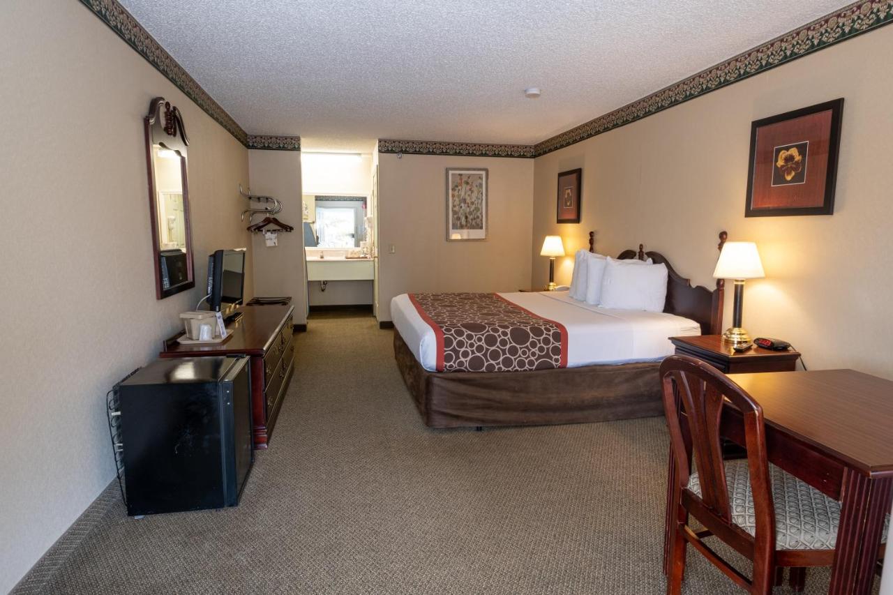Hilltop Inn & Suites, Near Foxwoods Casino نورث ستونينغتون المظهر الخارجي الصورة