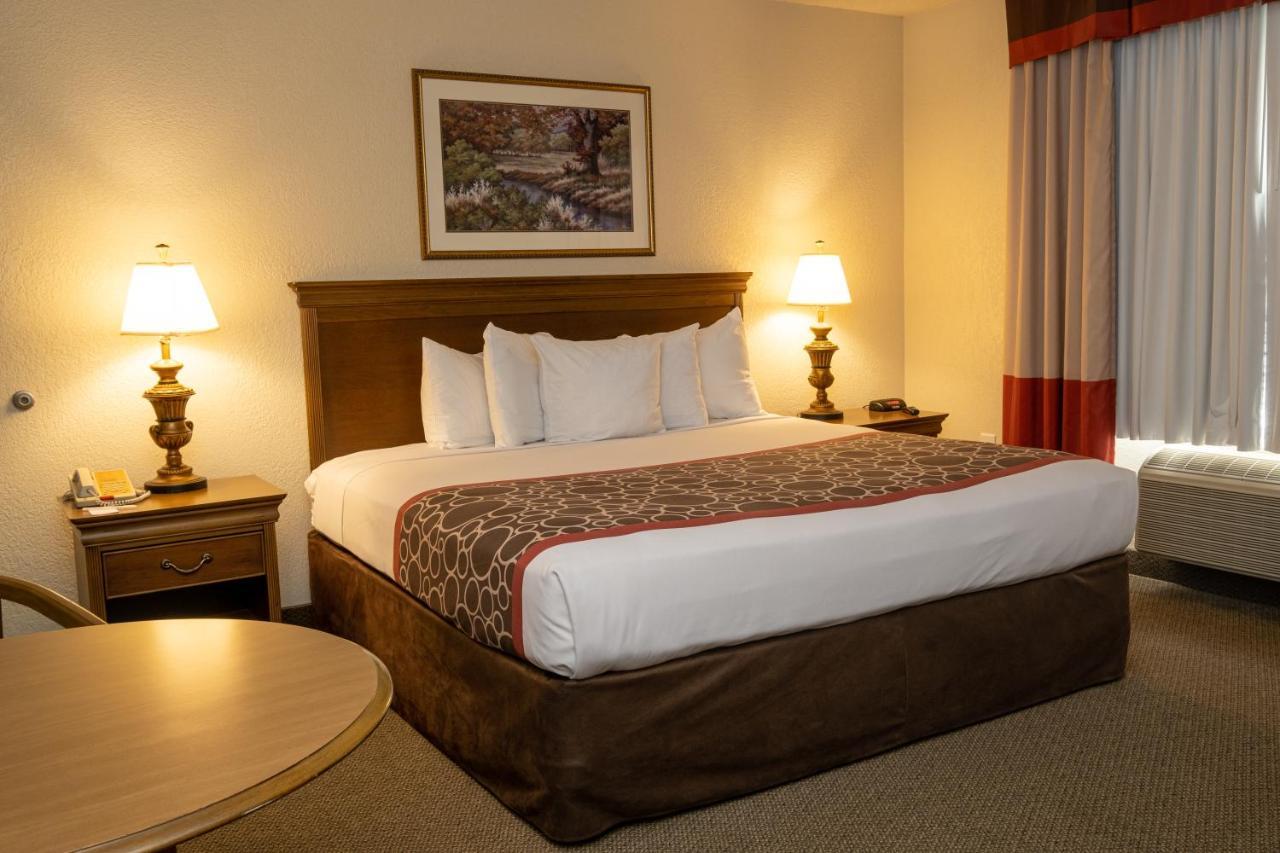 Hilltop Inn & Suites, Near Foxwoods Casino نورث ستونينغتون المظهر الخارجي الصورة