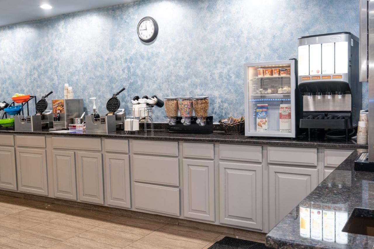 Hilltop Inn & Suites, Near Foxwoods Casino نورث ستونينغتون المظهر الخارجي الصورة