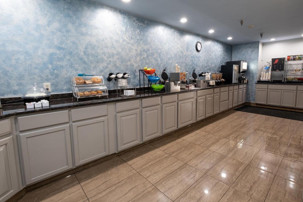 Hilltop Inn & Suites, Near Foxwoods Casino نورث ستونينغتون المظهر الخارجي الصورة
